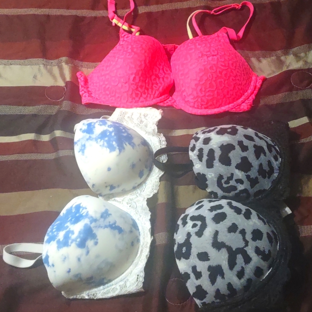 3 bras
